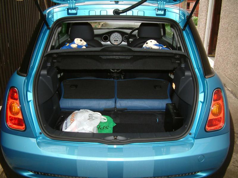 03-01-26_44 - MINI Boot - Seats Folded.JPG